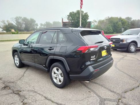 Used 2020 Toyota RAV4 XLE w/ Convenience Package image 6