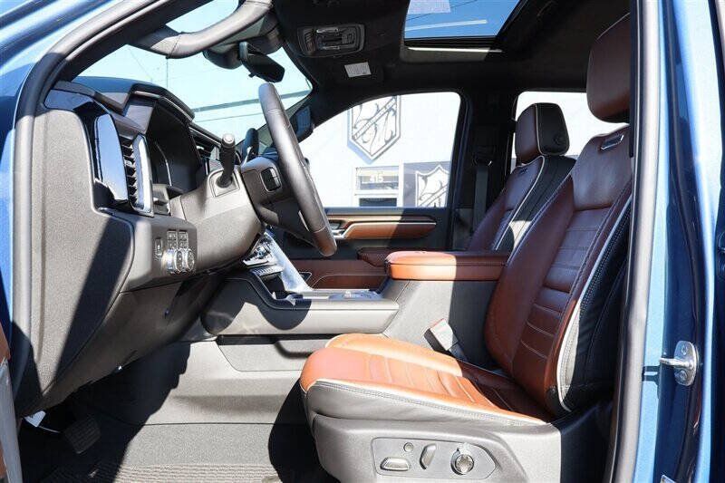 Used 2026 GMC Sierra 3500 Denali Ultimate AWD/4WD image 17