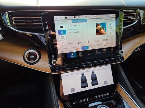 Certified 2024 Jeep Grand Wagoneer L Series III image 24