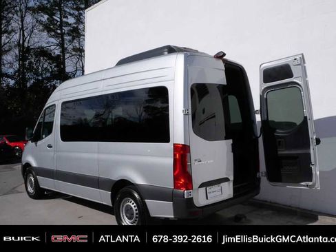 Used 2024 Mercedes-Benz Sprinter 2500 image 27