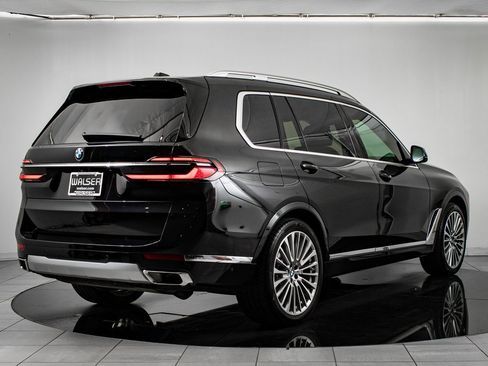 Used 2024 BMW X7 xDrive40i image 10