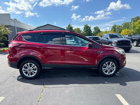 Used 2018 Ford Escape SEL AWD/4WD image 6