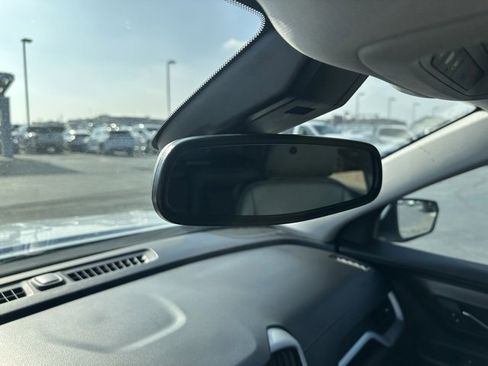 Certified 2024 GMC Terrain SLT image 16