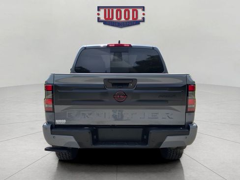 Used 2025 Nissan Frontier Pro-X RWD image 3
