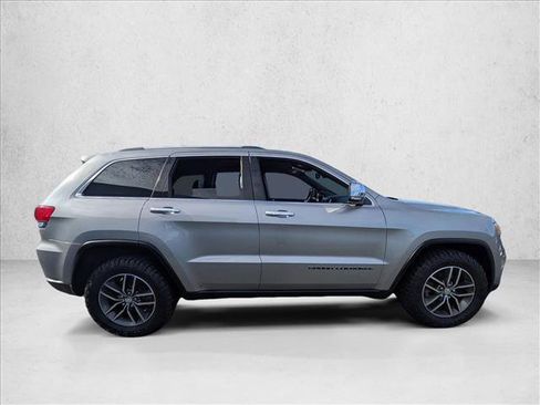 Used 2018 Jeep Grand Cherokee Limited image 4