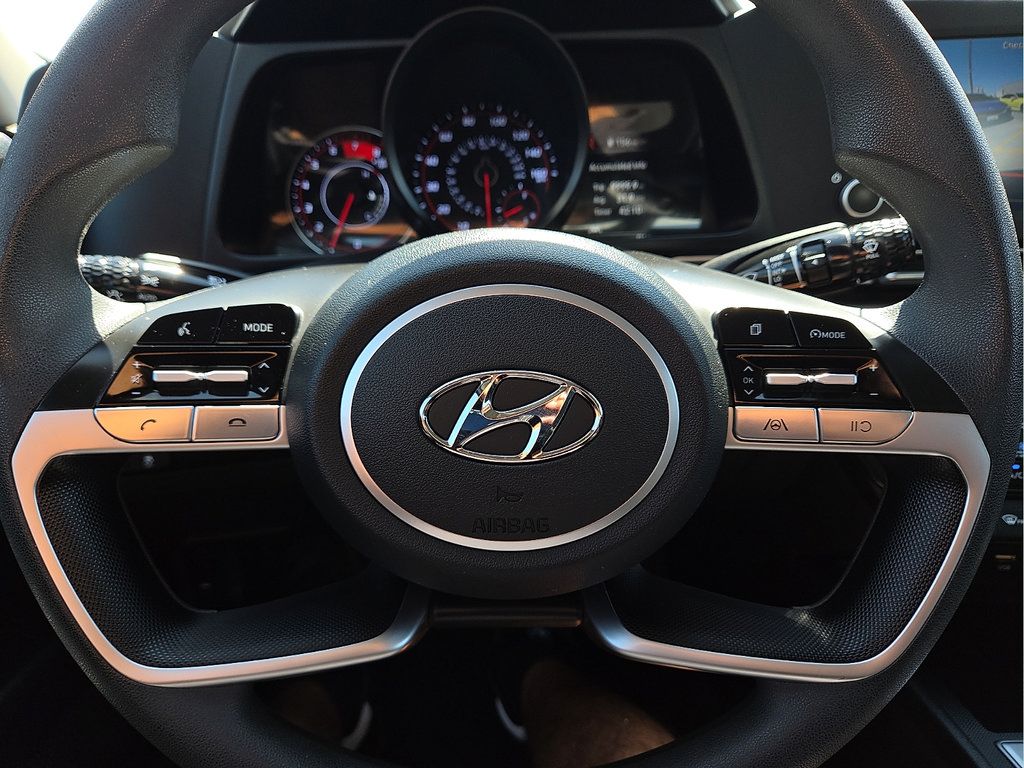 Used 2021 Hyundai Elantra SEL FWD image 19