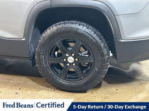 Used 2023 GMC Acadia AT4 w/ Technology Package image 6