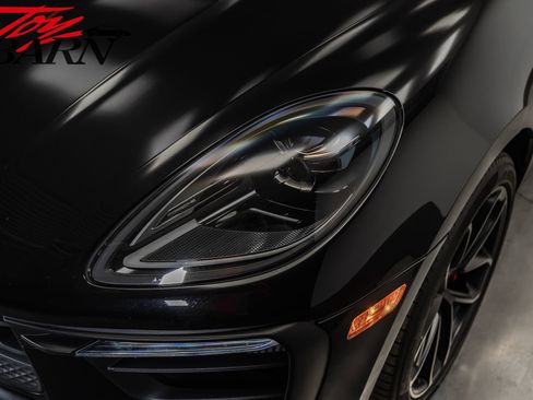 Used 2023 Porsche Macan GTS w/ GTS Sport Package image 11