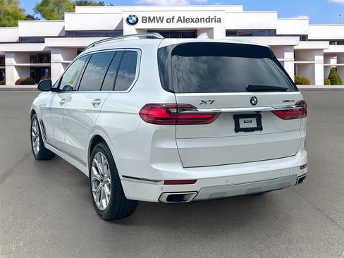 Used 2022 BMW X7 xDrive40i w/ Premium Package AWD/4WD image 5