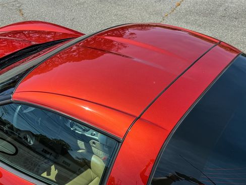 Used 2006 Chevrolet Corvette Coupe w/ Preferred Equipment Group RWD image 6