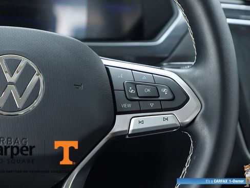 Used 2023 Volkswagen Tiguan SE image 22