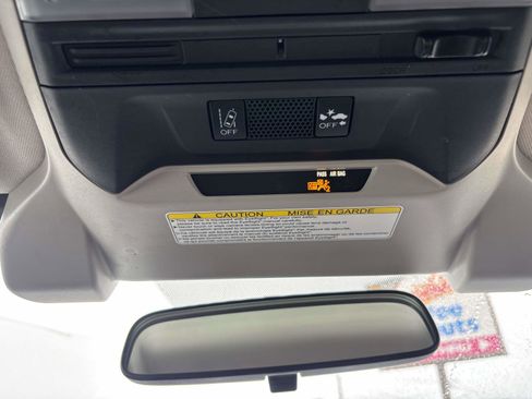 Used 2022 Subaru Crosstrek 2.0i image 25