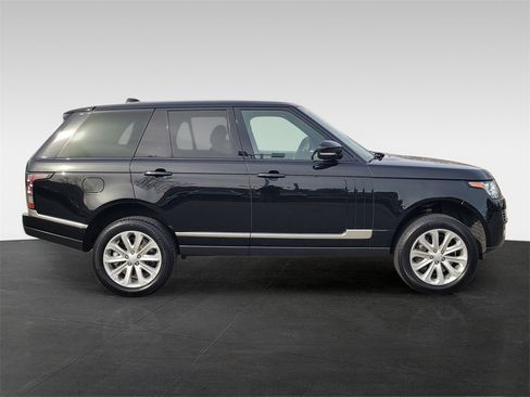 Used 2017 Land Rover Range Rover HSE image 7