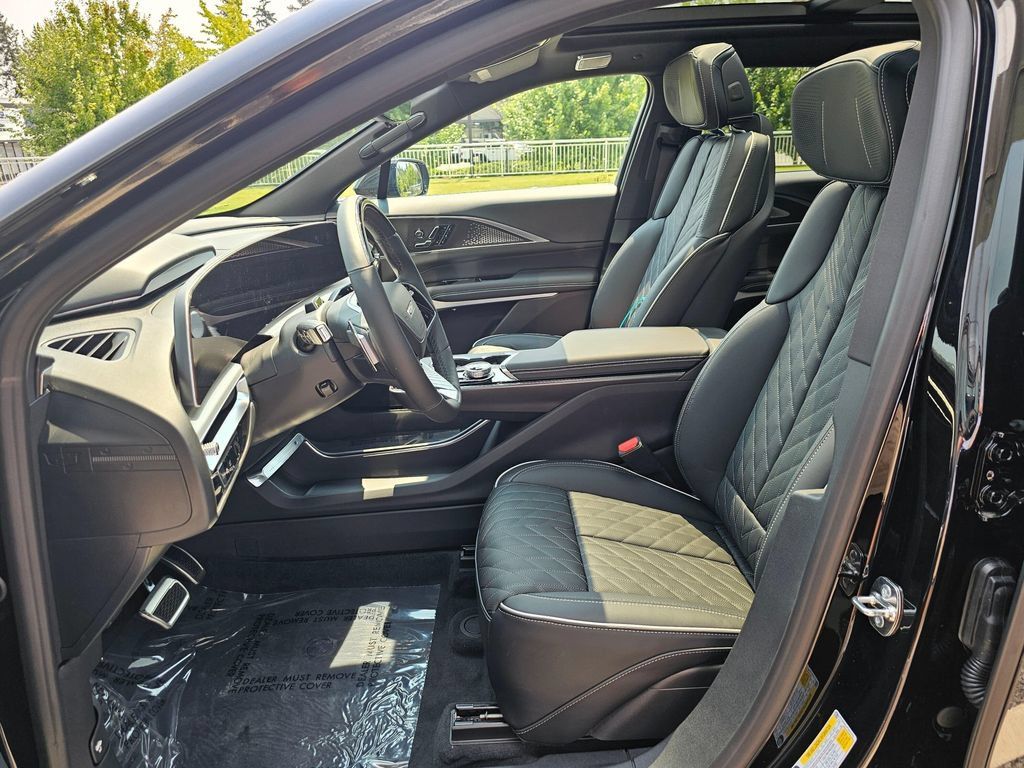 New 2026 Cadillac Lyriq V AWD/4WD image 20