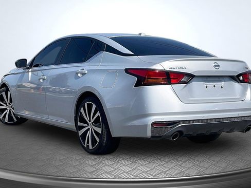 Used 2021 Nissan Altima 2.5 SR FWD image 2