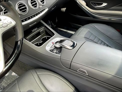 Used 2019 Mercedes-Benz S 560 4MATIC Coupe image 18