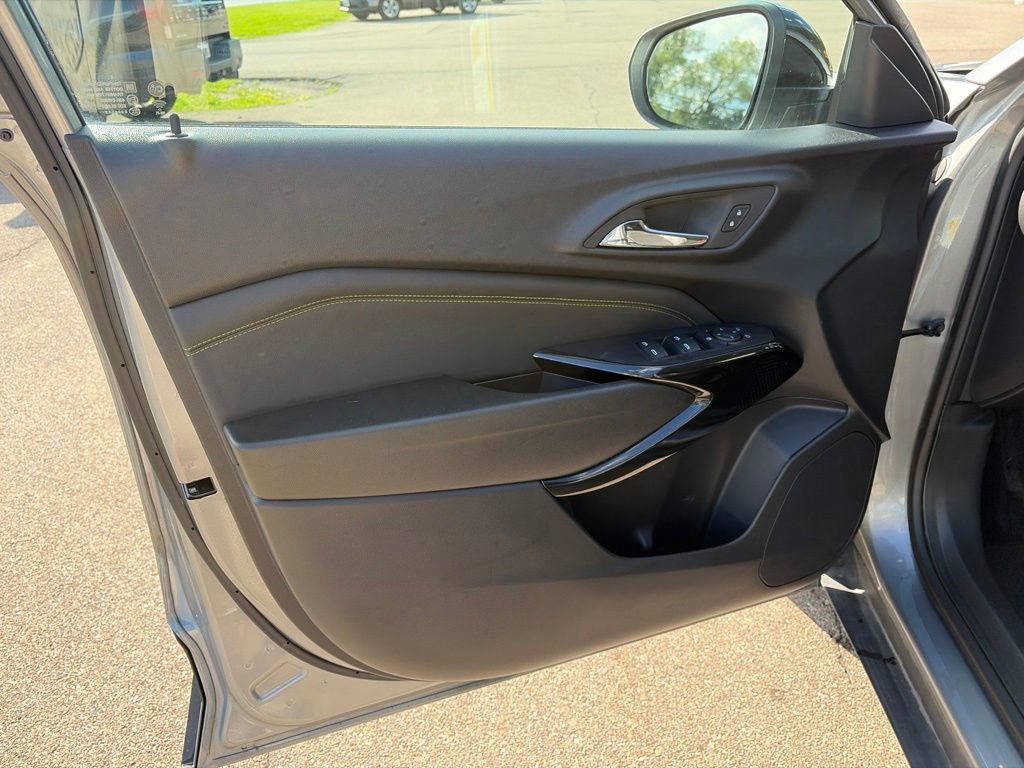 Used 2024 Chevrolet Trax ACTIV w/ Driver Confidence Package FWD image 23