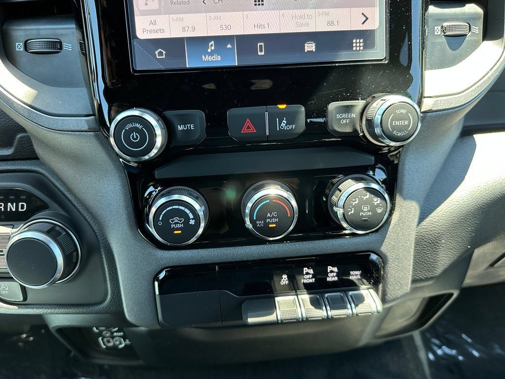 New 2026 RAM 1500 Express RWD image 28