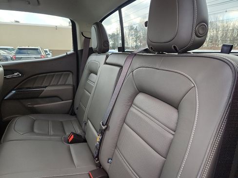 Used 2022 GMC Canyon Denali image 25