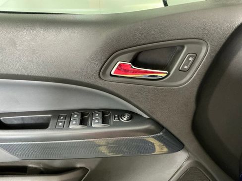 Used 2019 Chevrolet Colorado Z71 RWD image 17