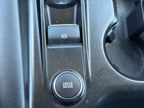 Used 2025 Ford Explorer ST-Line AWD/4WD image 22