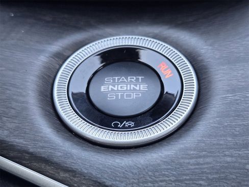 New 2025 Jeep Grand Cherokee L Limited w/ Black Appearance Package image 20