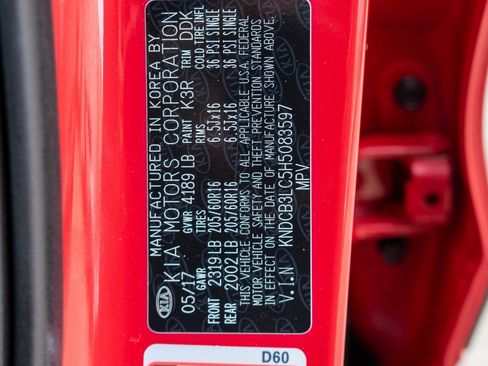 Used 2017 Kia Niro LX image 34