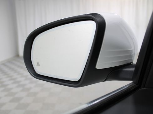 Used 2018 Mercedes-Benz GLC 300 image 18