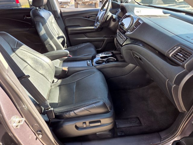 Used 2020 Honda Pilot Elite image 16