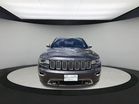 Used 2017 Jeep Grand Cherokee Overland AWD/4WD image 3
