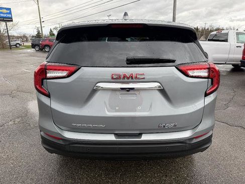 Used 2023 GMC Terrain SLE FWD image 5