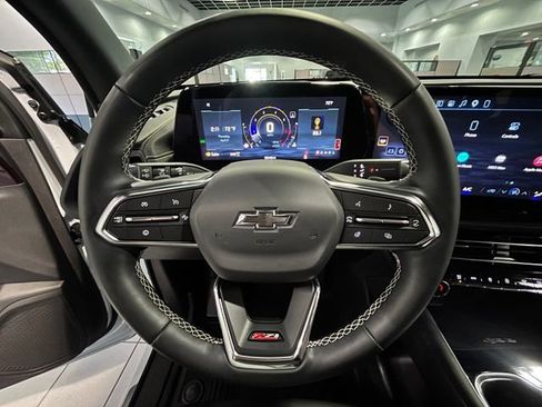 Used 2026 Chevrolet Traverse Z71 w/ Driver Confidence Package image 17