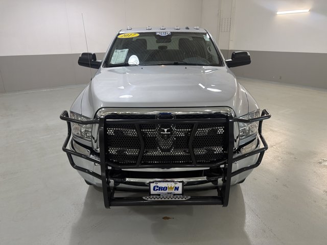 Used 2017 RAM 2500 Tradesman w/ Chrome Appearance Group AWD/4WD image 3