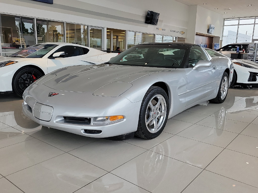 Used 2001 Chevrolet Corvette Coupe w/ Preferred Equipment Group2 RWD image 6