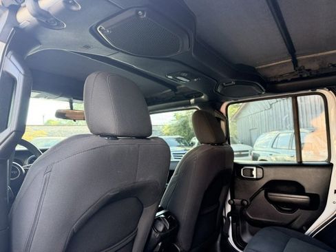 Used 2018 Jeep Wrangler Unlimited Sport AWD/4WD image 14