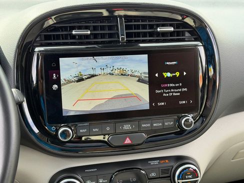 Used 2023 Kia Soul EX image 18