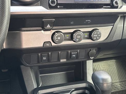 Used 2022 Toyota Tacoma SR5 w/ SR5 Appearance Package (SM) RWD image 19