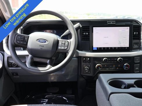 New 2026 Ford F250 XLT w/ XLT Premium Package AWD/4WD image 18