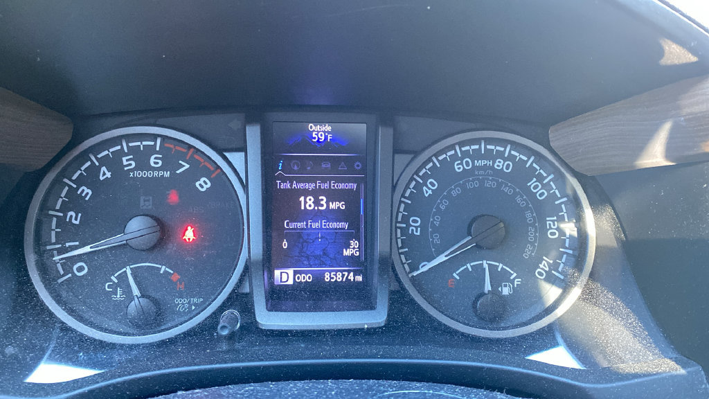 Used 2020 Toyota Tacoma TRD Off-Road w/ TRD Premium Off Road Package AWD/4WD image 24