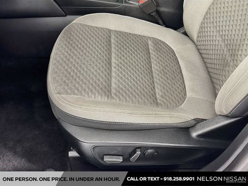 Used 2020 Ford Escape SE AWD/4WD image 19