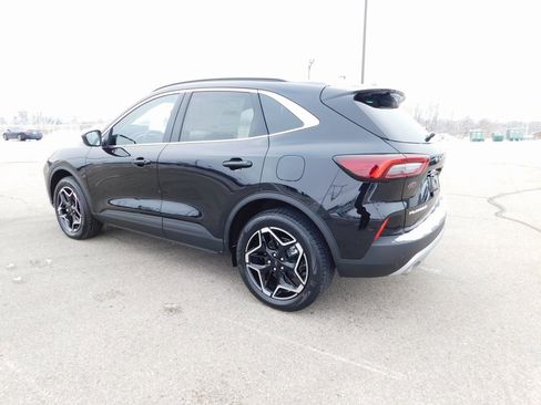 New 2026 Ford Escape Platinum image 5