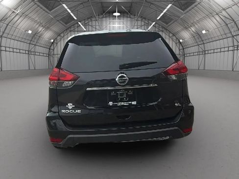 Used 2018 Nissan Rogue SL FWD image 4