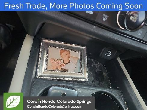 Used 2023 Honda HR-V LX image 12