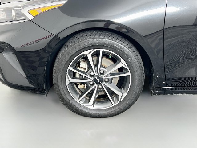 Used 2023 Kia Forte LXS w/ LXS Technology Package FWD image 24
