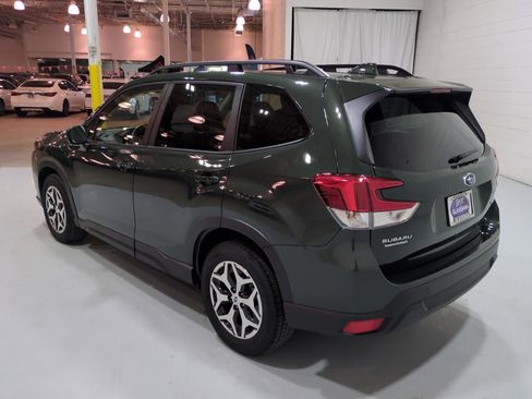 Certified 2023 Subaru Forester Premium AWD/4WD image 5