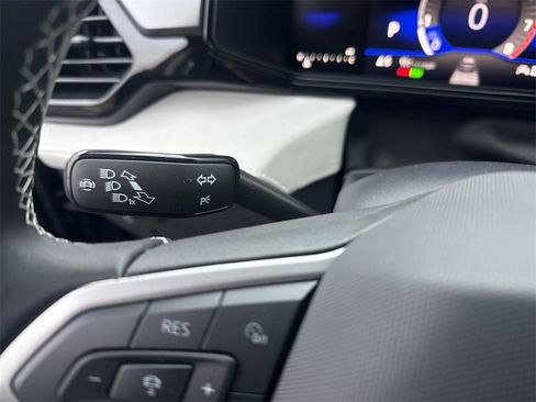 New 2026 Volkswagen Taos S image 18