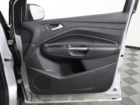 Used 2016 Ford Escape SE w/ SE Chrome Package image 25