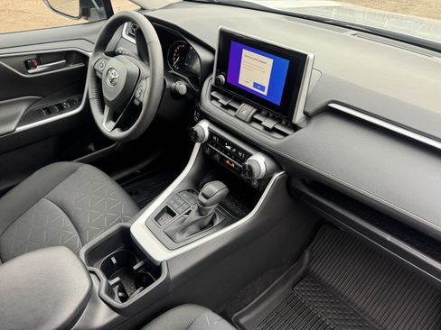 Certified 2025 Toyota RAV4 XLE image 19