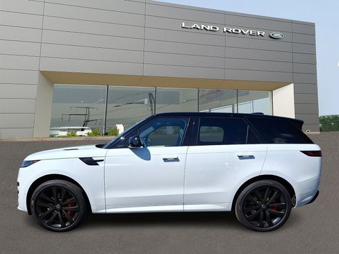 Used 2025 Land Rover Range Rover Sport Dynamic SE AWD/4WD image 6