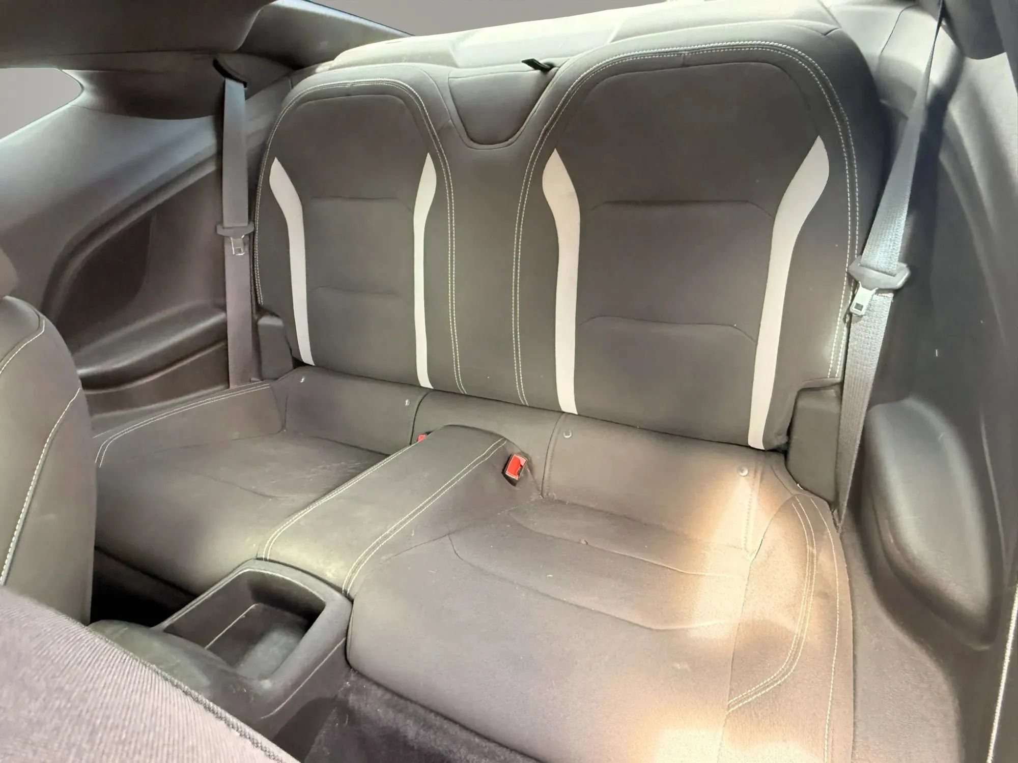 Used 2018 Chevrolet Camaro LT RWD image 13